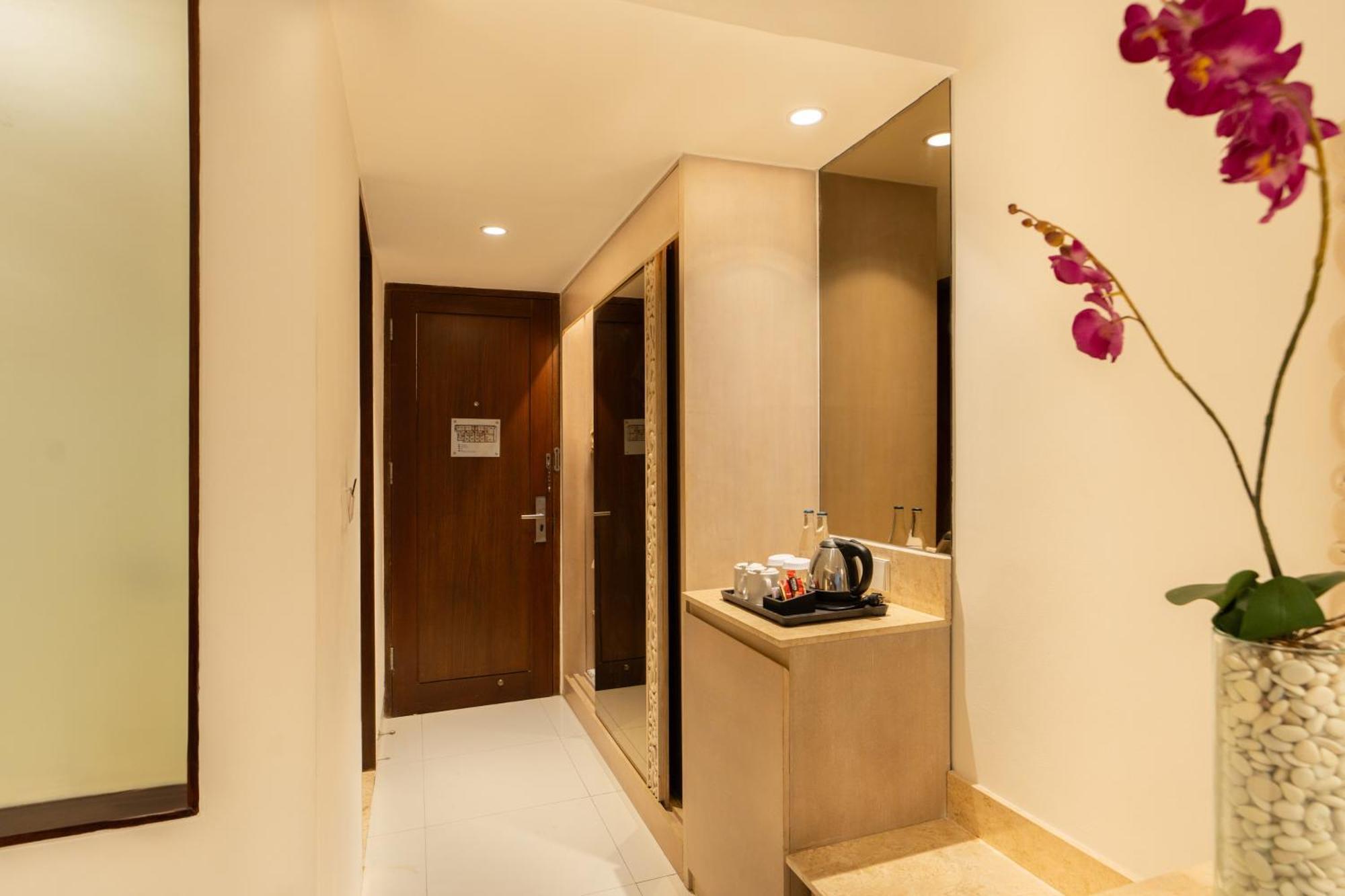 Kuta Angel Hotel Kültér fotó