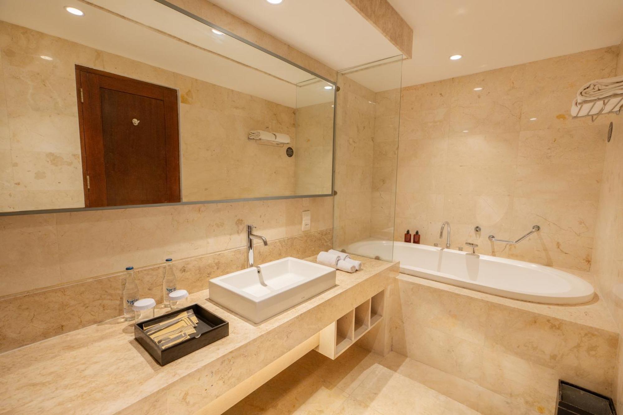Kuta Angel Hotel Kültér fotó